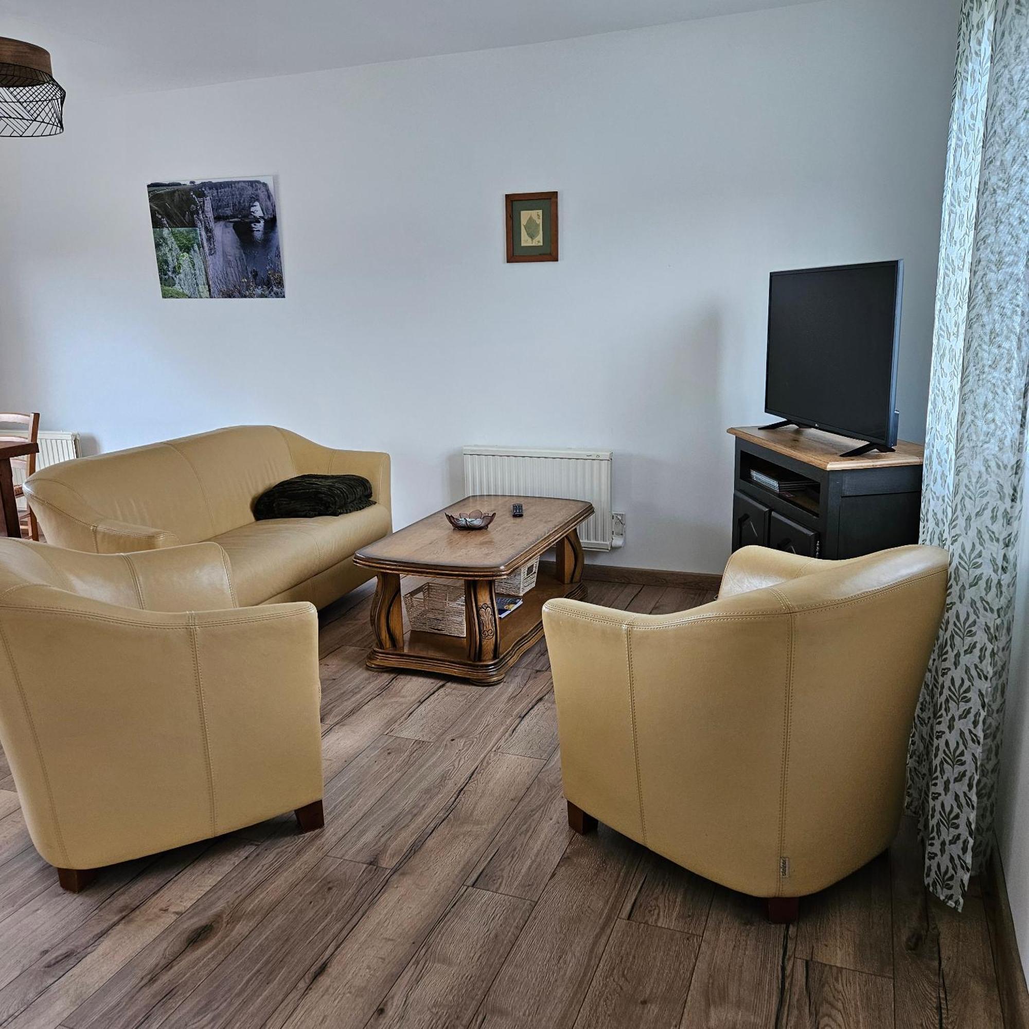 En Chemin Vers Etretat Les Loges  Екстериор снимка